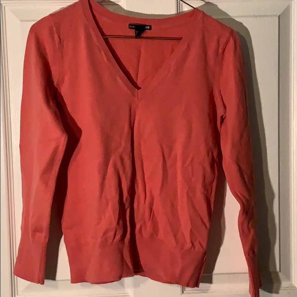 H & M V-neck sweater in peach size S